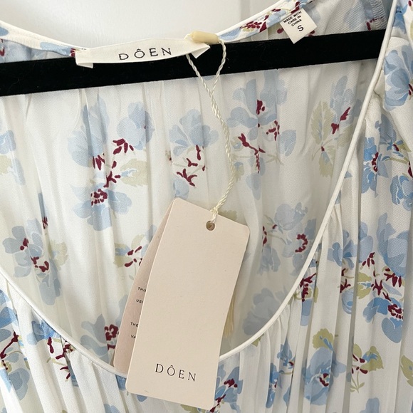 Dôen Florencia Dress in Bleu Frolicking Floral - Picture 9 of 10